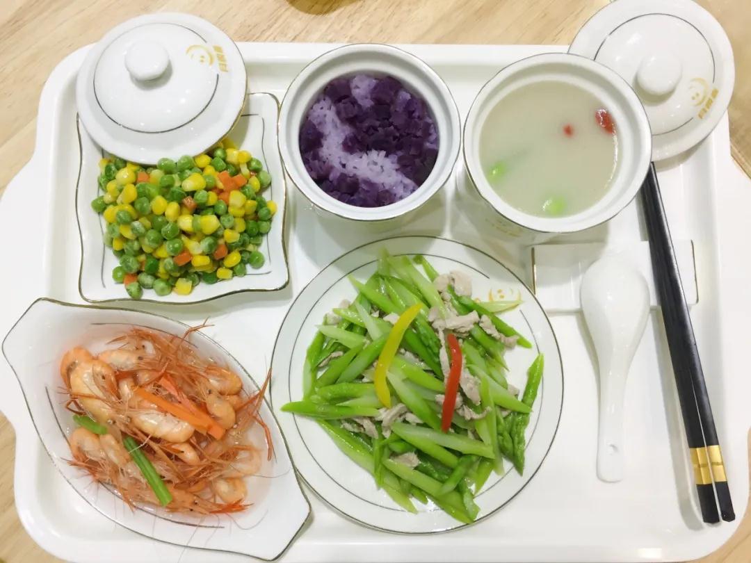 月子餐